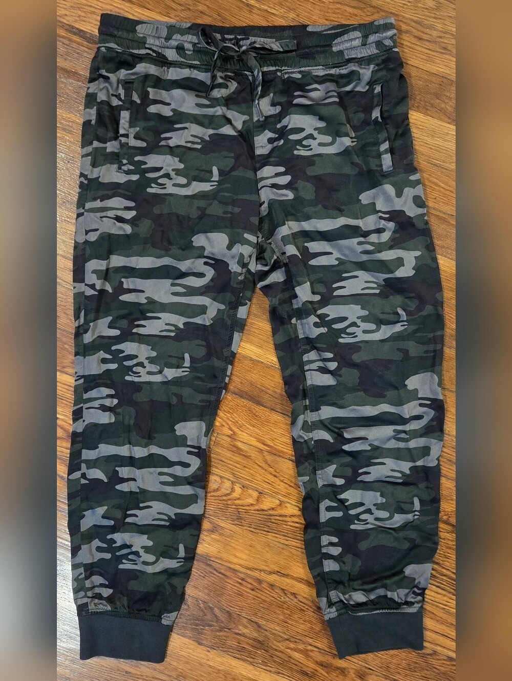 Women's Camo Jogger Pants - Green Camouflage
